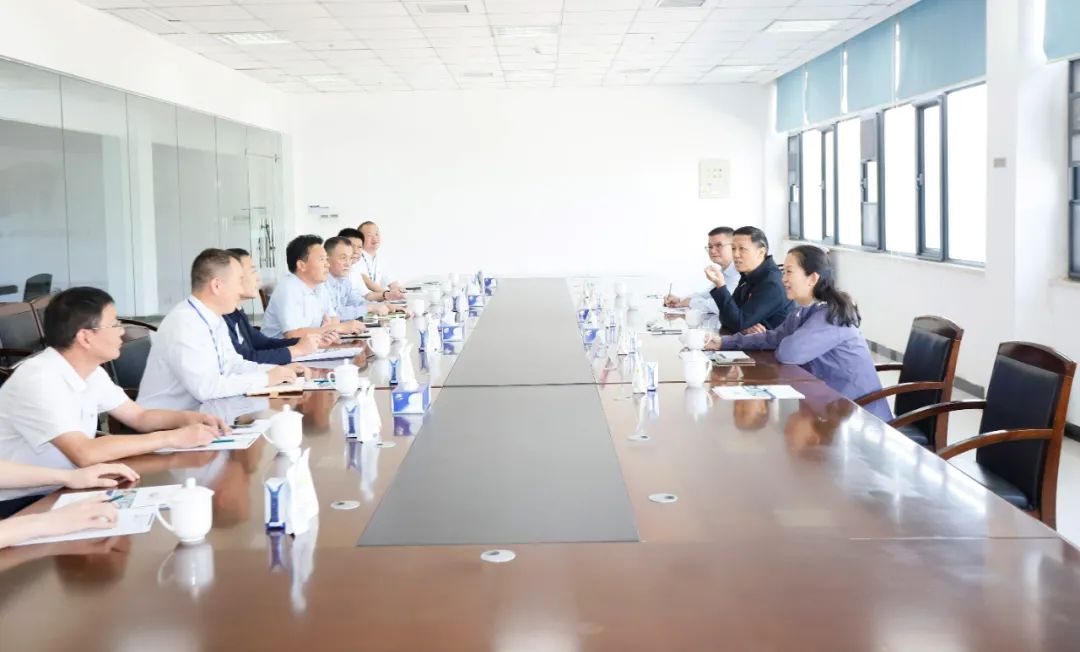 快樂過“雙節(jié)”，安全不放假｜河南農(nóng)投集團黨委書記、董事長李曉寰一行蒞臨花花牛乳業(yè)集團開展“雙節(jié)”安全生產(chǎn)大檢查活動并慰問一線職工、