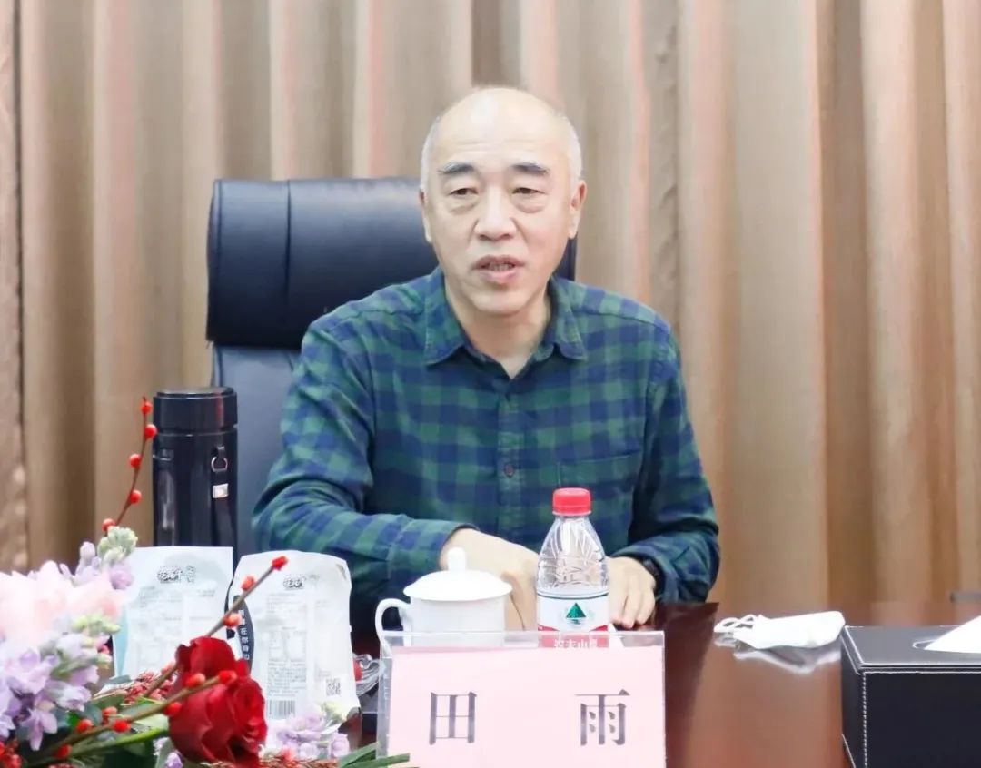 新年開(kāi)新局 合作促發(fā)展丨佳木斯市委常委、副市長(zhǎng)閆志剛一行蒞臨花花牛乳業(yè)集團(tuán)及佳田企業(yè)考察座談