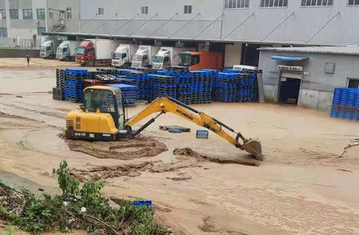 微光匯聚、風雨同舟，我們一起扛！