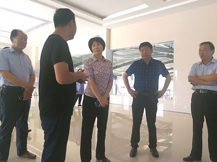 駐馬店市委常委、統(tǒng)戰(zhàn)部長(zhǎng)姚新文 蒞臨花花牛乳業(yè)集團(tuán)總部調(diào)研